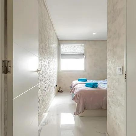 Ocean Garden 2 Bed With Pool View Apartamento